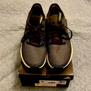 Adidas Womens Size 10